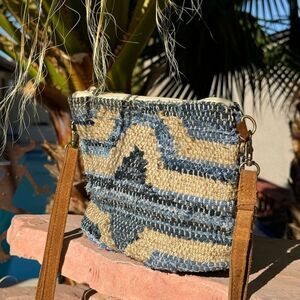 CROSSTREE LANE Handwoven Blue and Beige Women Bag